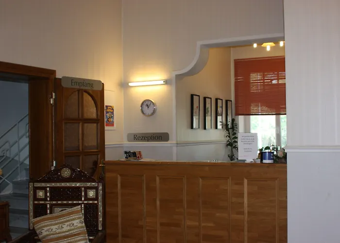 فندق De Baron 4*