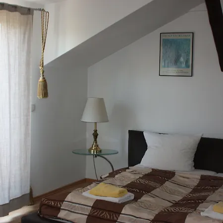 De Baron 4*