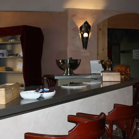 فندق De Baron