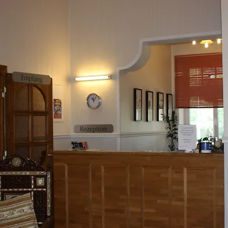 فندق De Baron 4*